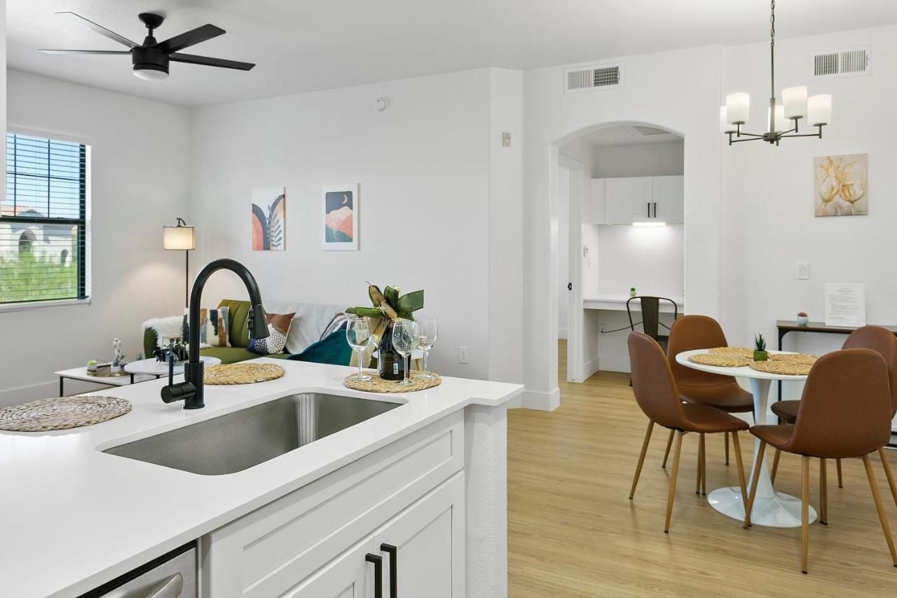 Cozysuites Glendale By The Stadium With Pool 01 Exteriér fotografie