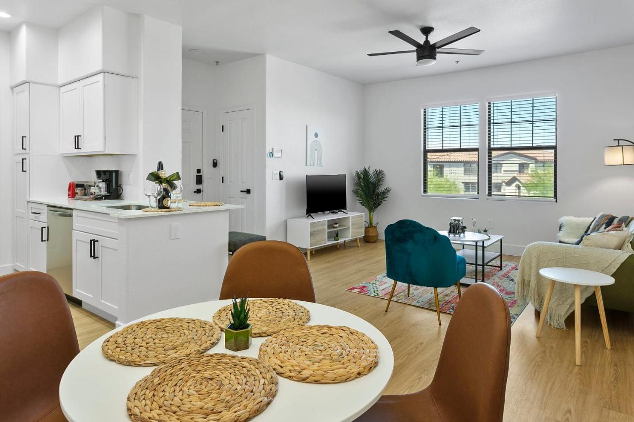 Cozysuites Glendale By The Stadium With Pool 01 Exteriér fotografie